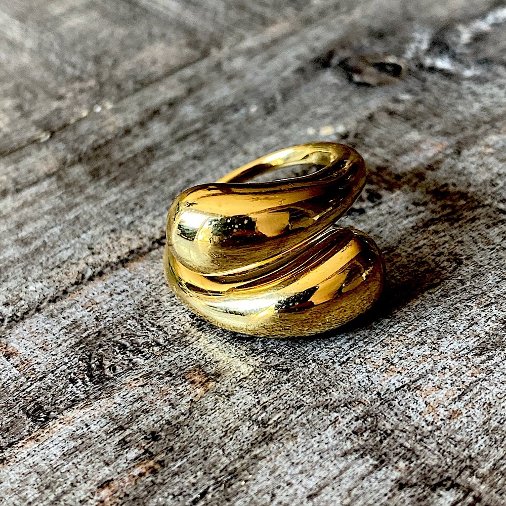 New Gold Wrap Statement Ring - image 6